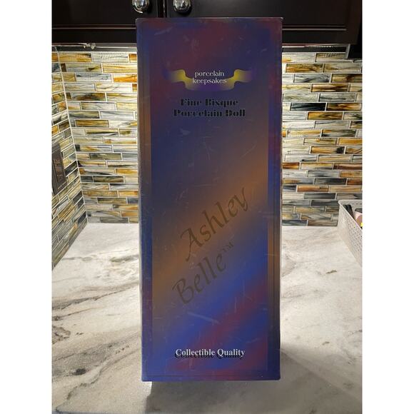 Vintage ASHLEY BELLE COLLECTION Porcelain Doll With COA Certificate Box Maris - Picture 7 of 8